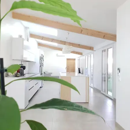 Maison Familiale A 6 Minutes De L'ocean Hébergement de vacances *